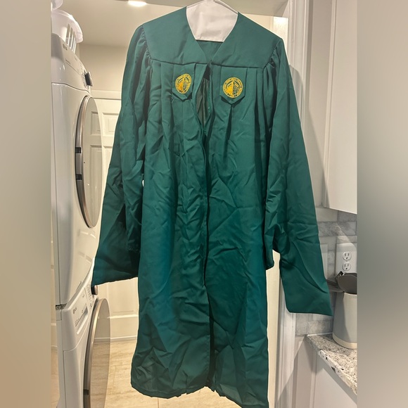 UAB Master of Science in Nursing cap, gown, and hood - Picture 1 of 3